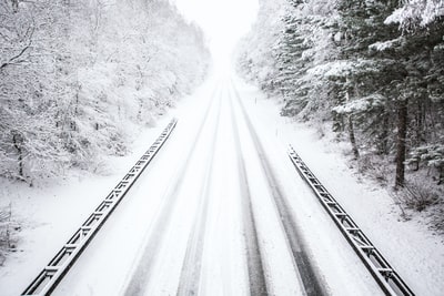 雪小路白天
